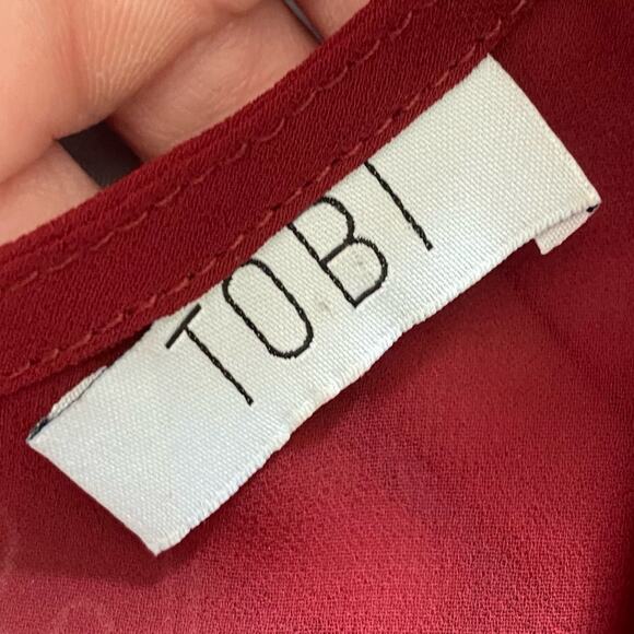 TOBI Blouse Maroon Sheer Cold Shoulder Relaxed Fit Size Small - Picture 6 of 7